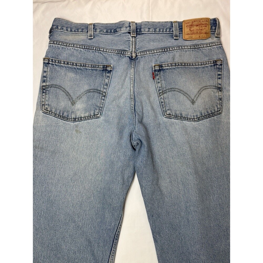 Levi's 550 Jeans Mens 38x30 Blue Washed Denim Relaxed Fit Straight Leg Y2K Vtg - Picture 8 of 8